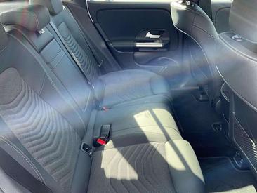 Mercedes EQA 250 — photo 11