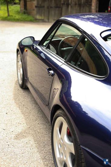 Porsche 911 Turbo — photo 33