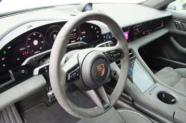 Porsche Taycan Sport Turismo GTS — photo 37
