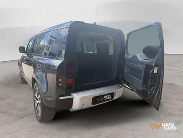 Land Rover Defender 90 D200 MHEV — photo 12