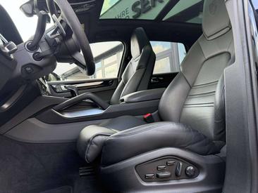 Porsche Cayenne III Turbo S E-Hybrid — photo 11