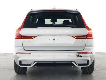 Volvo XC60 B5 — photo 3