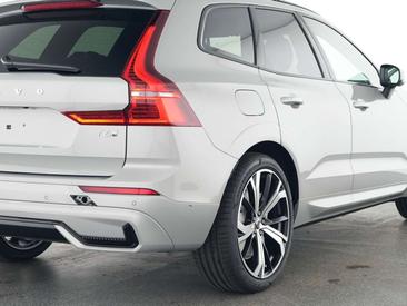 Volvo XC60 B5 — photo 10