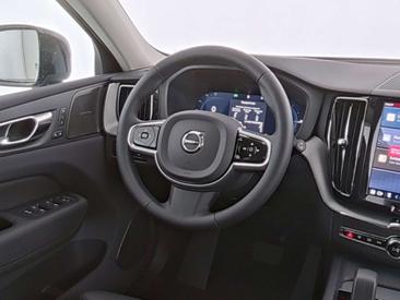 Volvo XC60 B5 — photo 13