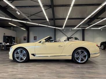 Bentley Continental GTC Cabriolet V8 — photo 8