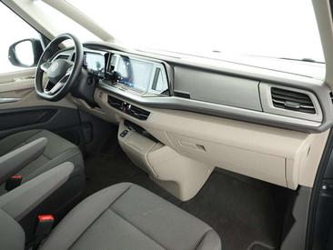 Volkswagen Multivan Van 2.0 TDI — photo 3