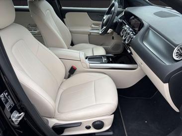 Mercedes EQA 250 — photo 6