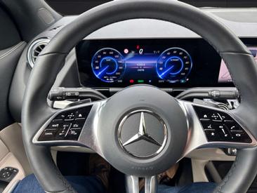 Mercedes EQA 250 — photo 7