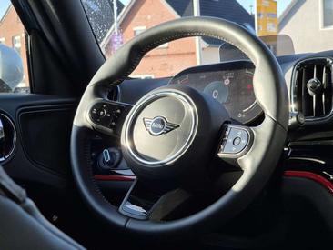 Mini Countryman Berline Cooper D ALL4 — photo 8