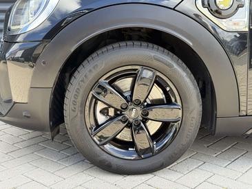 Mini Countryman Cooper SE ALL4 — photo 22