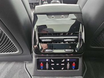 Audi A6 Avant E-hybrid Quattro — photo 28