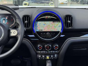 Mini Countryman Cooper SE ALL4 — photo 28