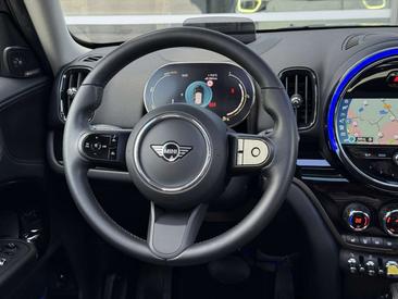Mini Countryman Cooper SE ALL4 — photo 29