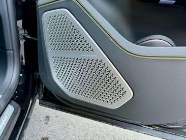 Lamborghini Urus S — photo 19