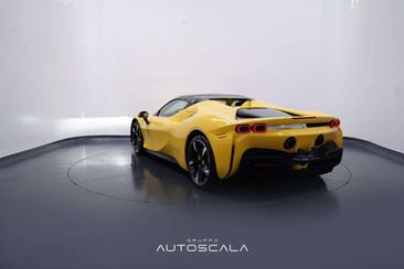 Ferrari SF90 Spider — photo 4