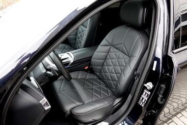 BMW Série 7 Berline 740d — photo 14
