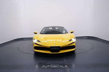 Ferrari SF90 Spider — photo 9