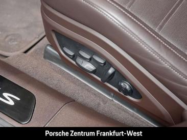 Porsche Panamera 4S E-Hybrid — photo 33