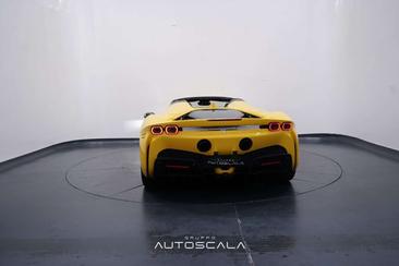 Ferrari SF90 Spider — photo 12