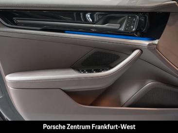 Porsche Panamera 4S E-Hybrid — photo 34