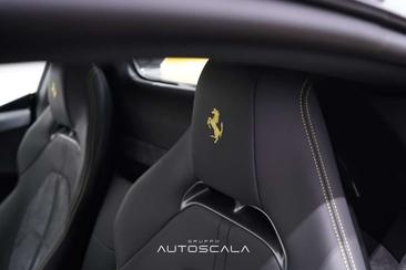 Ferrari SF90 Spider — photo 22