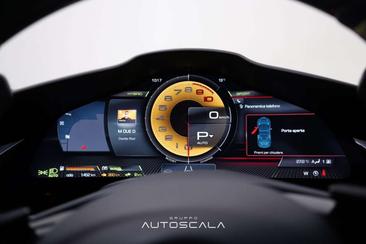 Ferrari SF90 Spider — photo 24
