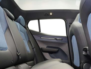 Volvo EX30 AWD — photo 14