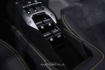 Ferrari SF90 Spider — photo 31