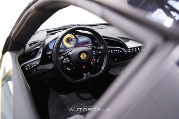 Ferrari SF90 Spider — photo 34