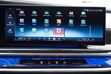BMW Série 7 Berline 740d — photo 32