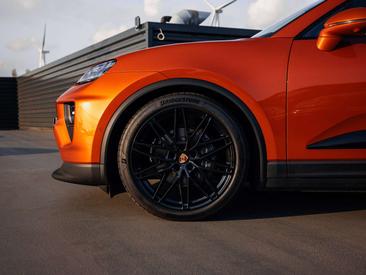 Porsche Macan Electric — photo 6