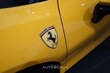 Ferrari SF90 Spider — photo 39
