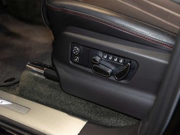 Bentley Bentayga S — photo 14