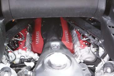 Ferrari SF90 Spider — photo 46