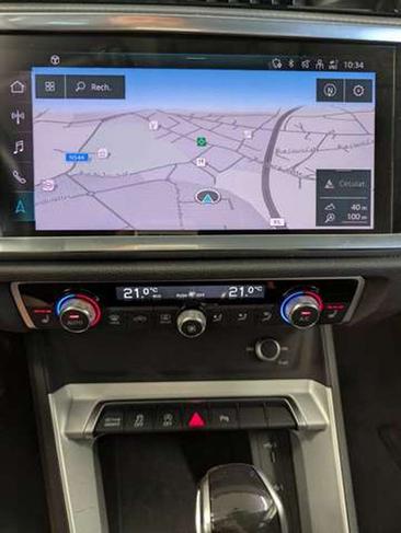 Audi Q3 35 TDI — photo 11