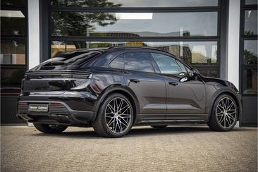 Porsche Macan Electric — photo 4