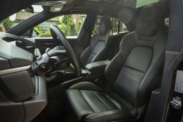 Porsche Macan Electric — photo 7