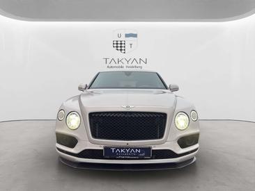 Bentley Bentayga W12 — photo 2