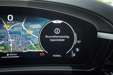 Porsche Macan Electric — photo 11