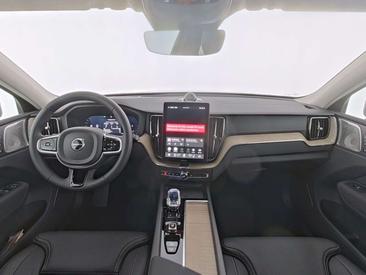 Volvo XC60 B5 — photo 4