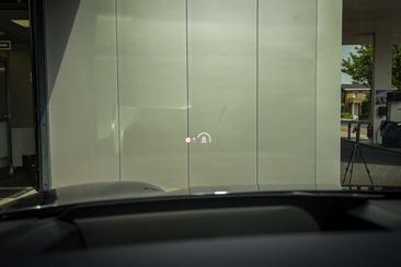 Porsche Macan Electric — photo 12