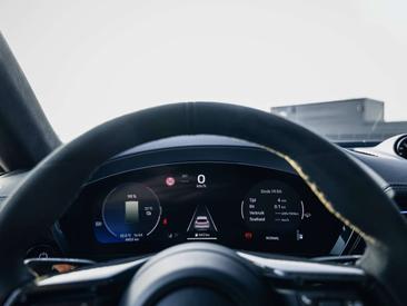 Porsche Macan Electric — photo 17