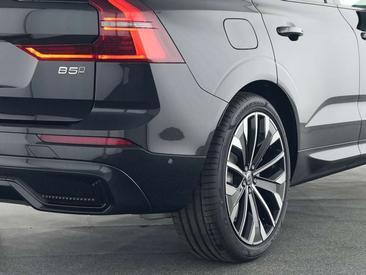 Volvo XC60 B5 — photo 9