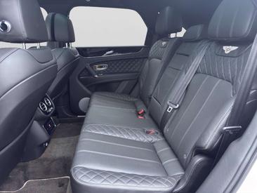 Bentley Bentayga W12 — photo 10