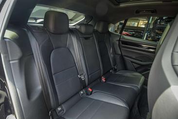 Porsche Macan Electric — photo 22