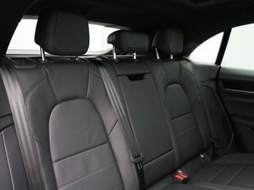 Porsche Macan Electric — photo 25