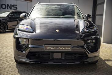 Porsche Macan Electric — photo 27