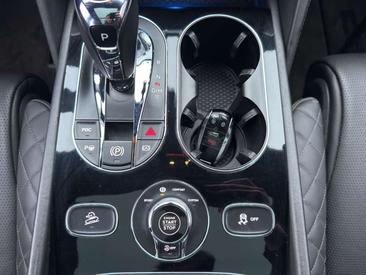 Bentley Bentayga W12 — photo 20
