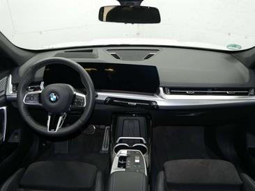 BMW X1 SDrive18e — photo 6