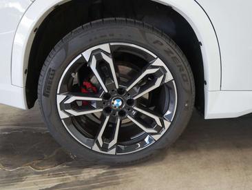 BMW X1 SDrive18e — photo 9